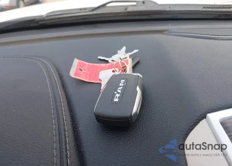 2020 Ram 2500 Laramie 4X4 6'4 Box z USA, uszkodzony, nr VIN 3C6UR5FJ3LG141592